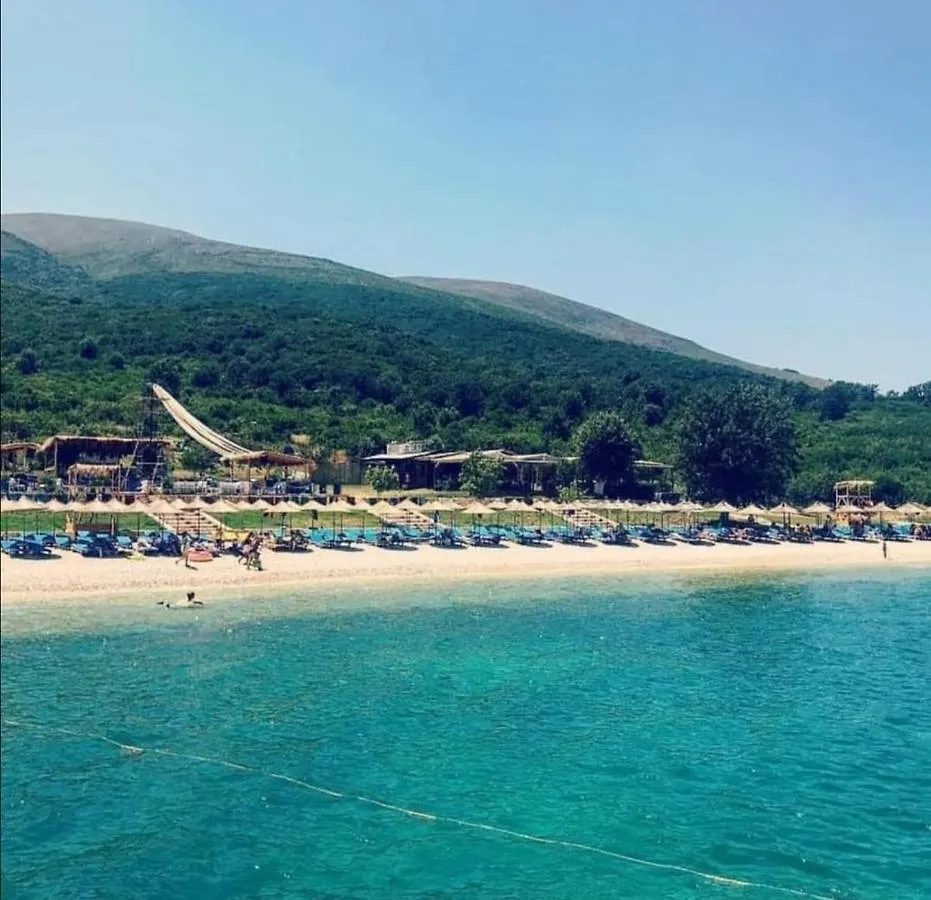 Villa Pulo Tragjas