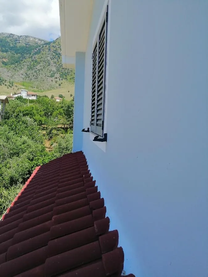 Villa Pulo Tragjas
