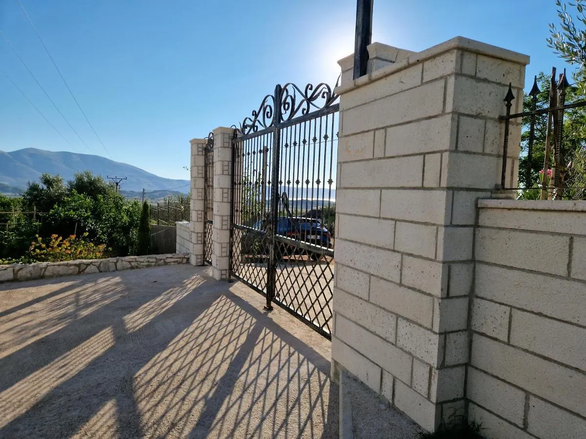 Villa Pulo Tragjas 0*,  Albania